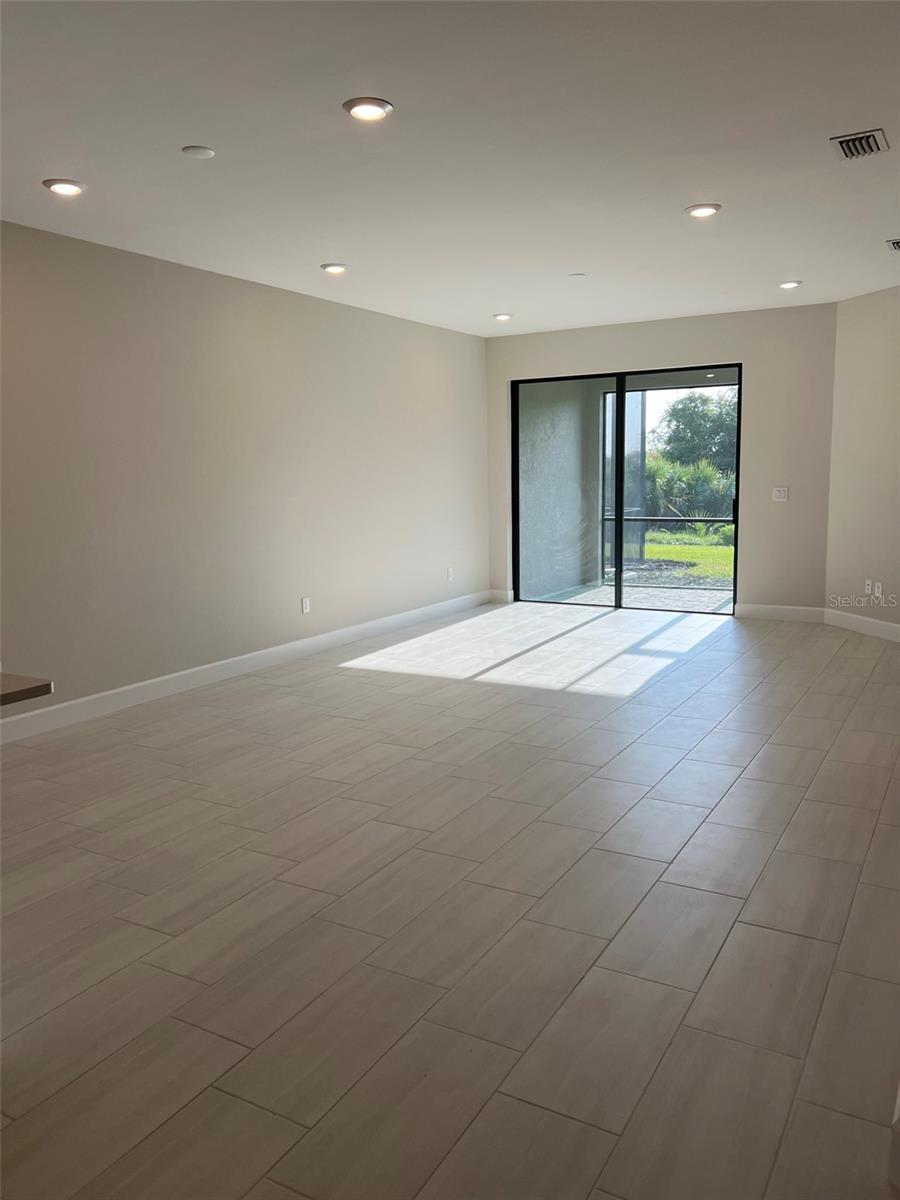 TALON PRESERVE PH 4 - Residential Lease