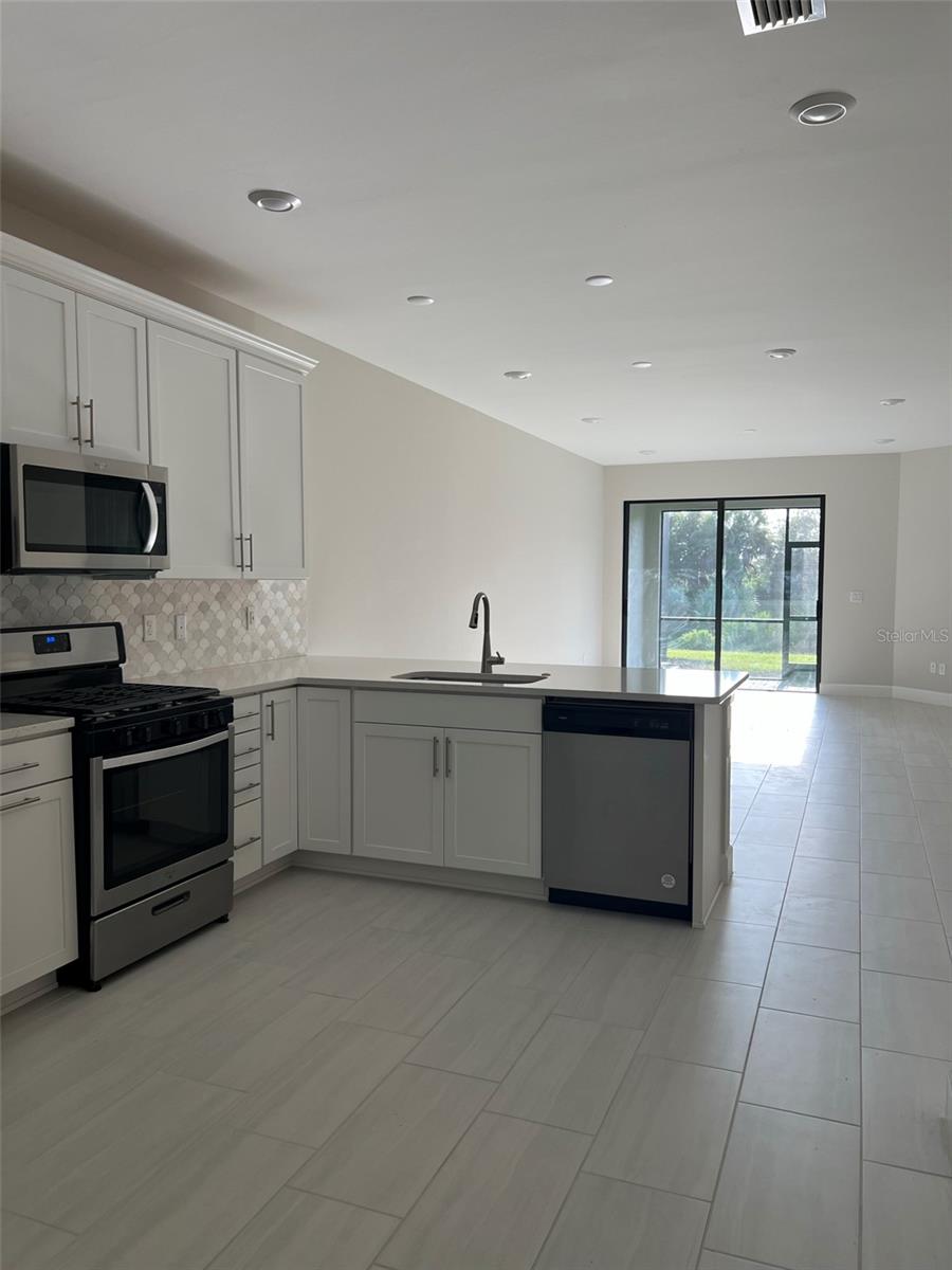 TALON PRESERVE PH 4 - Residential Lease