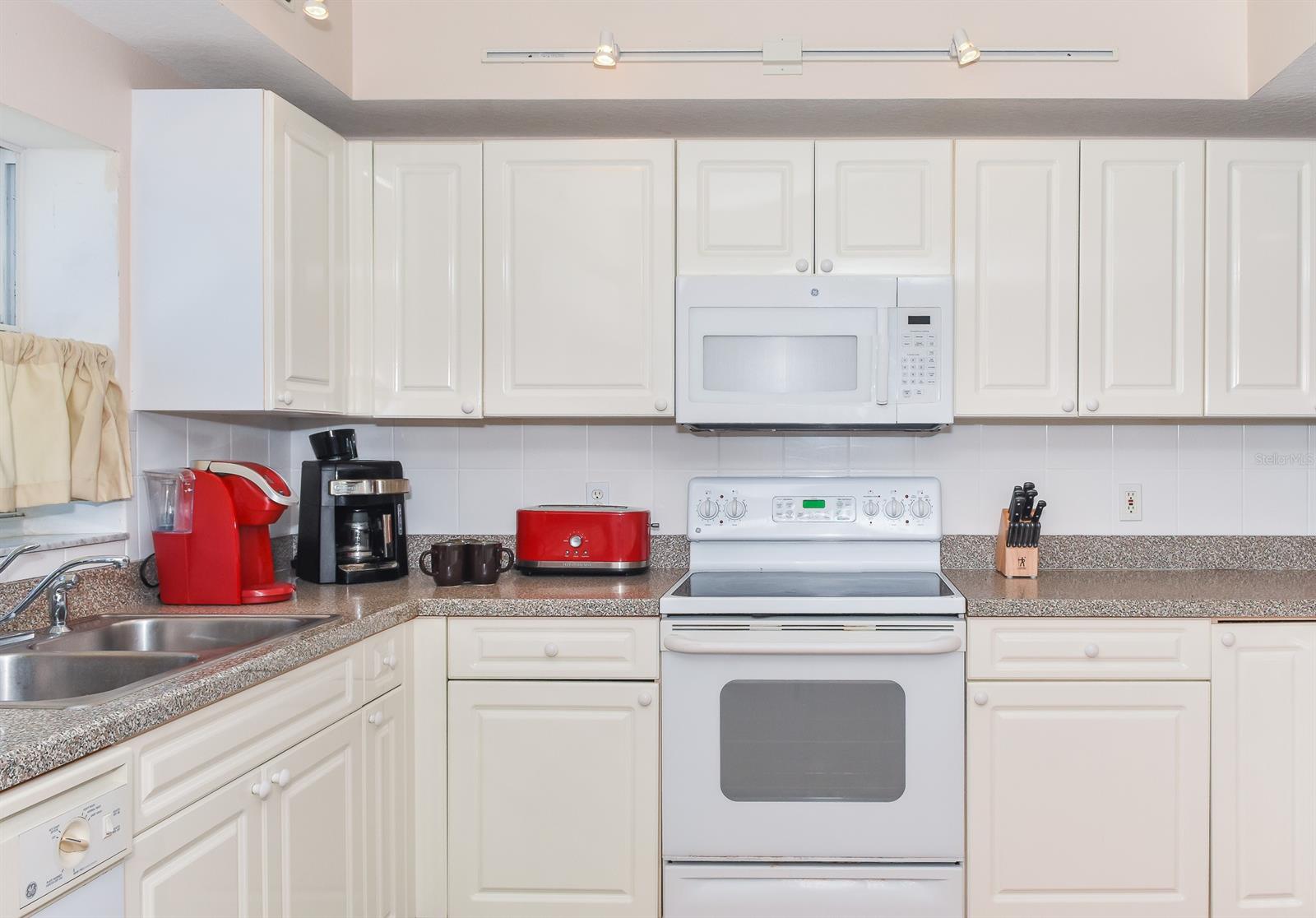 New Smyrna Condo Bldg 03 Inc - Residential