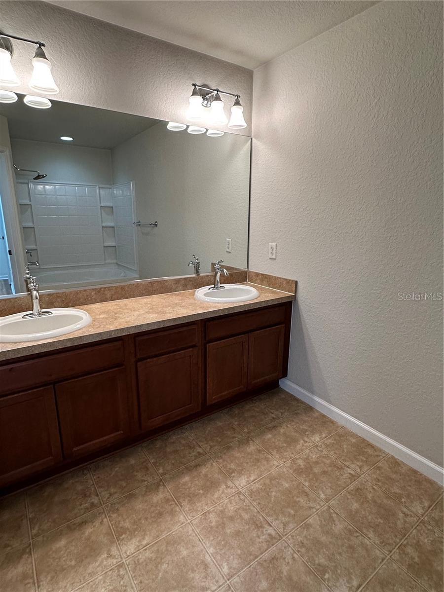 BRIGHTON TWNHMS - Residential Lease