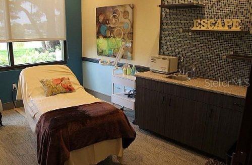 MAPLEWOOD CONDO - Residential