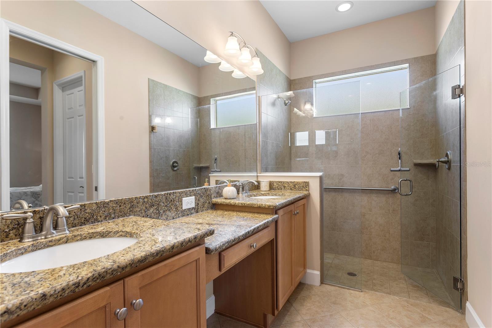 MAPLEWOOD CONDO - Residential