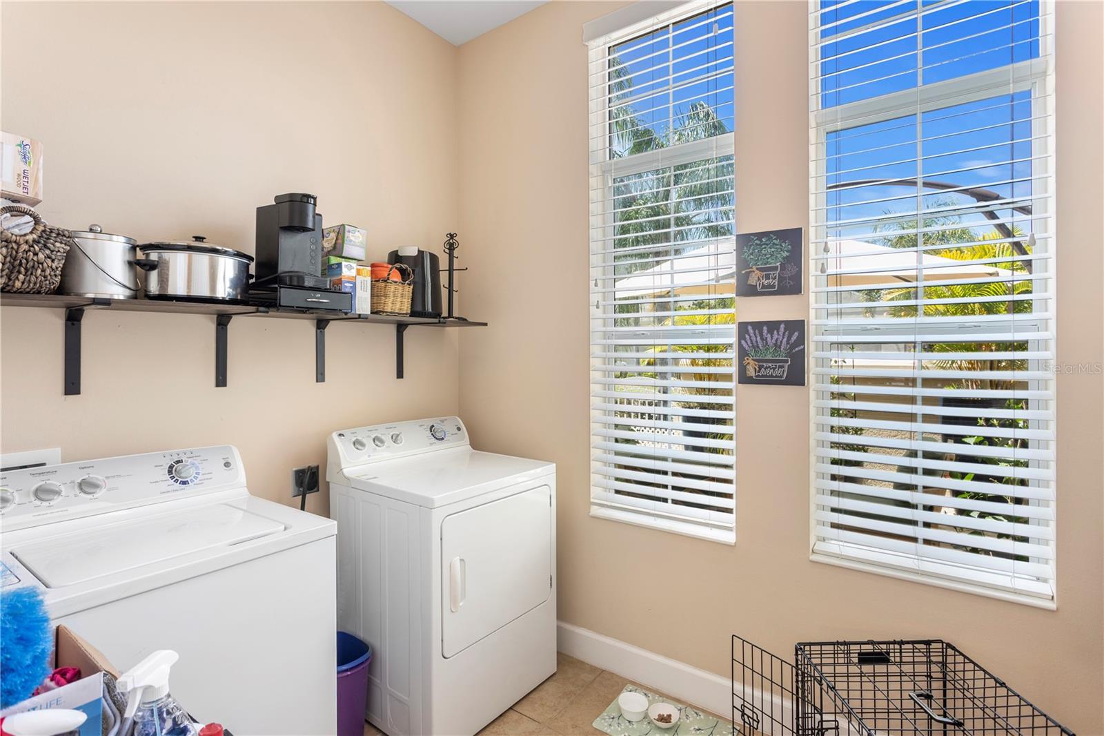 MAPLEWOOD CONDO - Residential