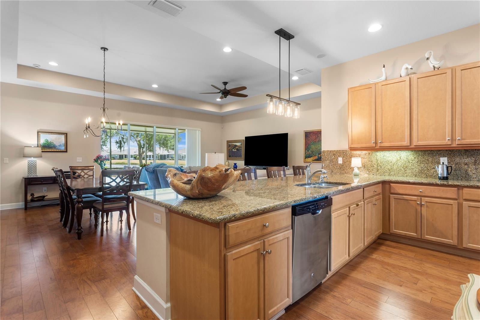 MAPLEWOOD CONDO - Residential