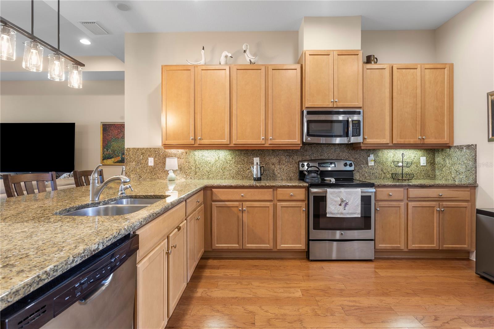 MAPLEWOOD CONDO - Residential