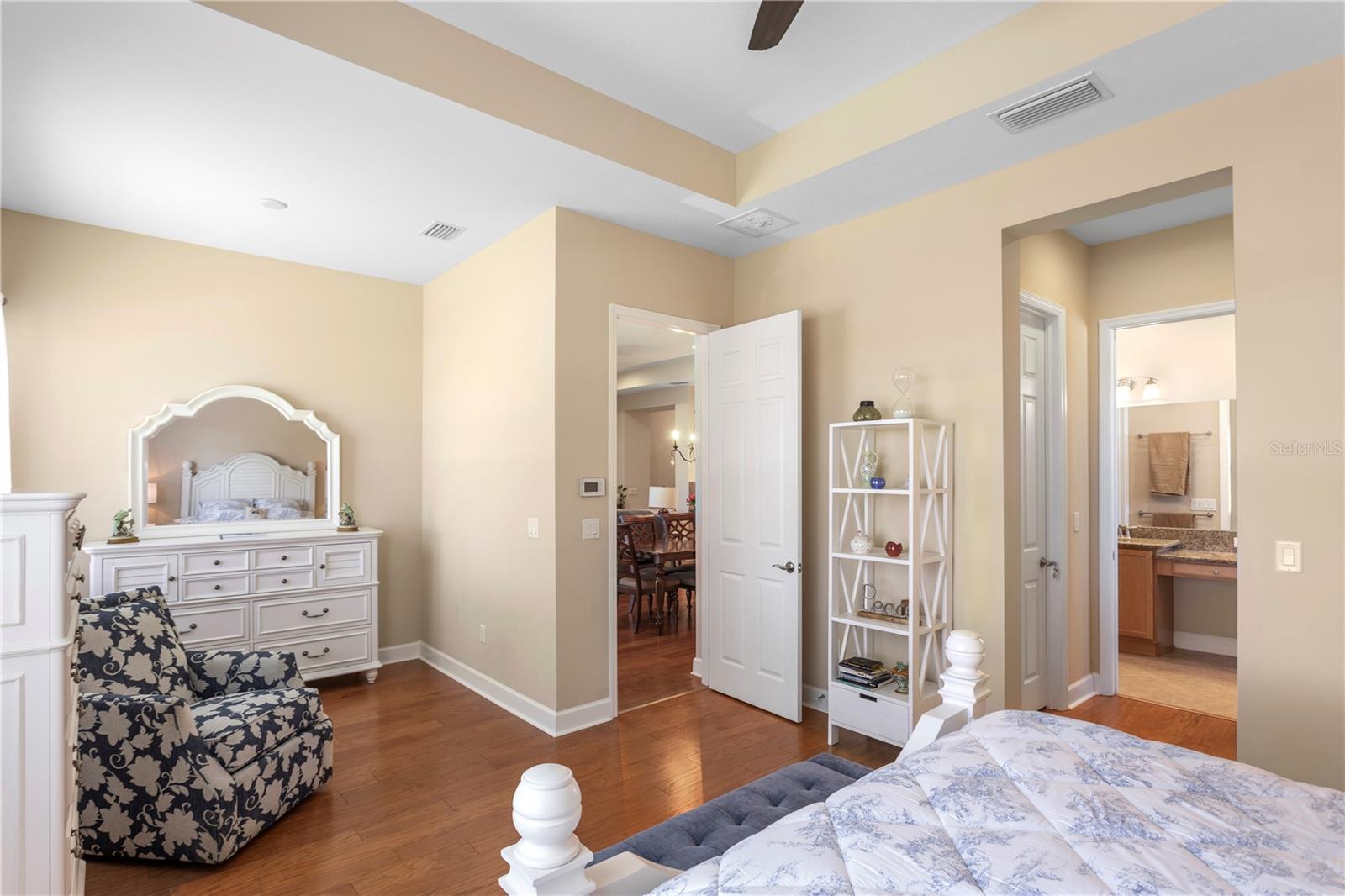 MAPLEWOOD CONDO - Residential