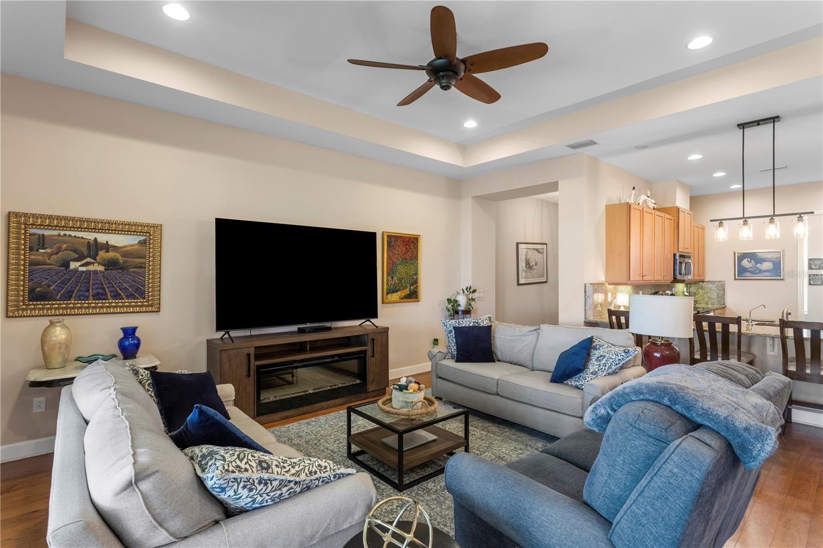 MAPLEWOOD CONDO - Residential