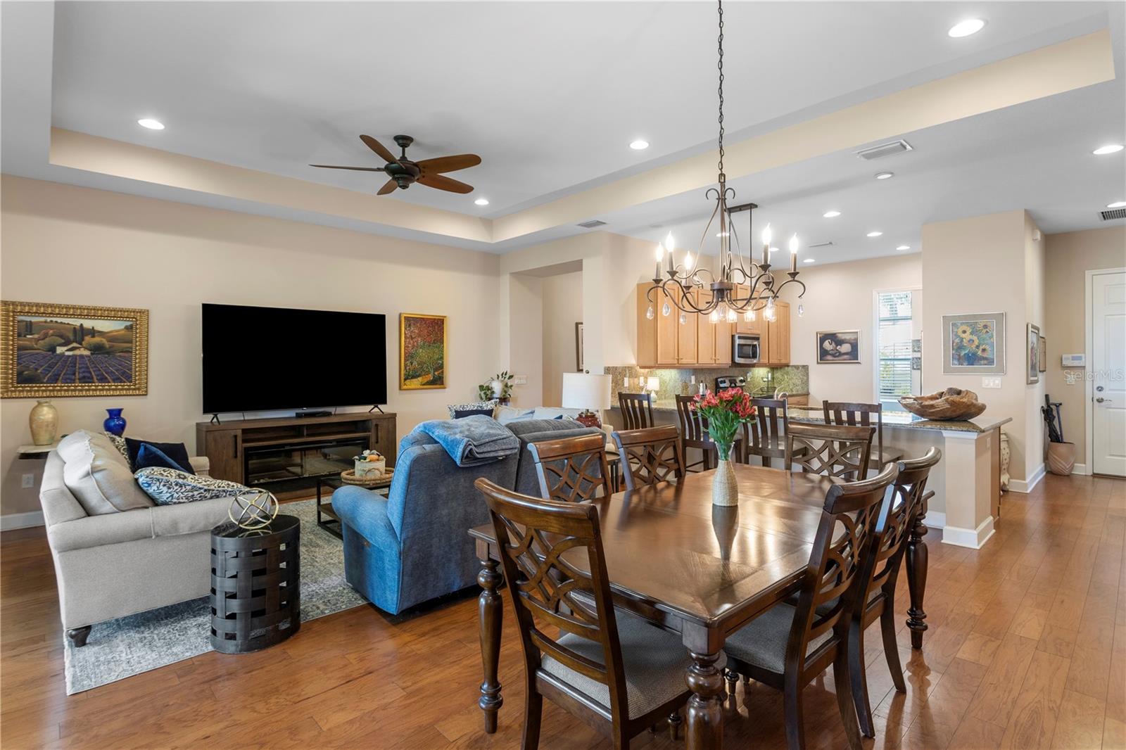 MAPLEWOOD CONDO - Residential