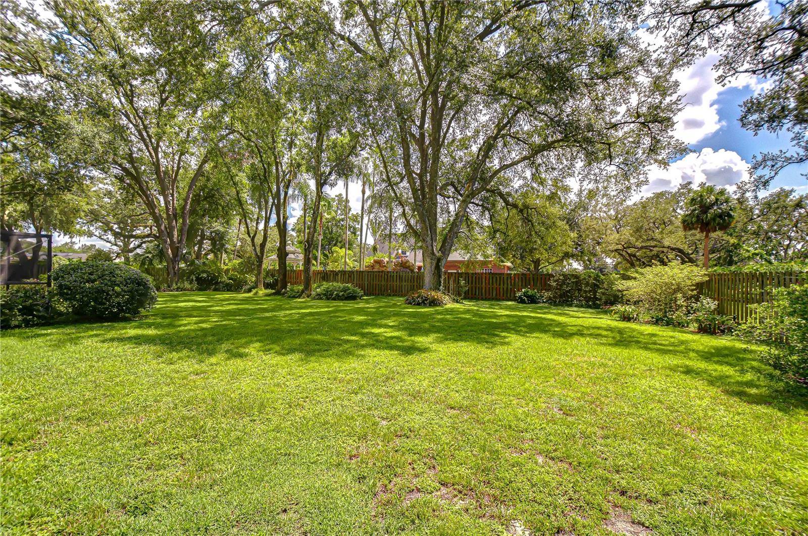HICKORY HIGHLANDS - Residential