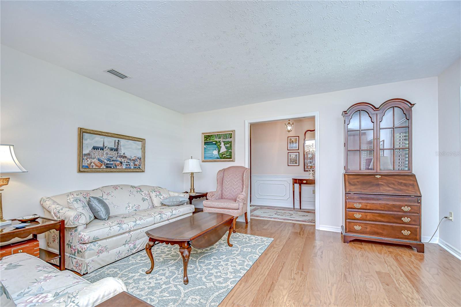 HICKORY HIGHLANDS - Residential