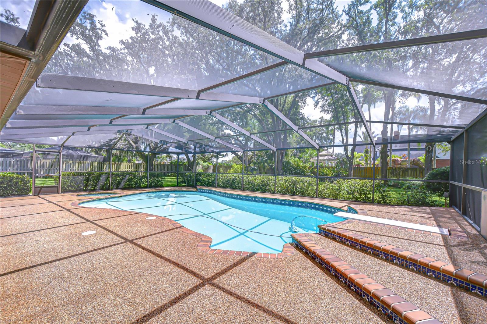 HICKORY HIGHLANDS - Residential