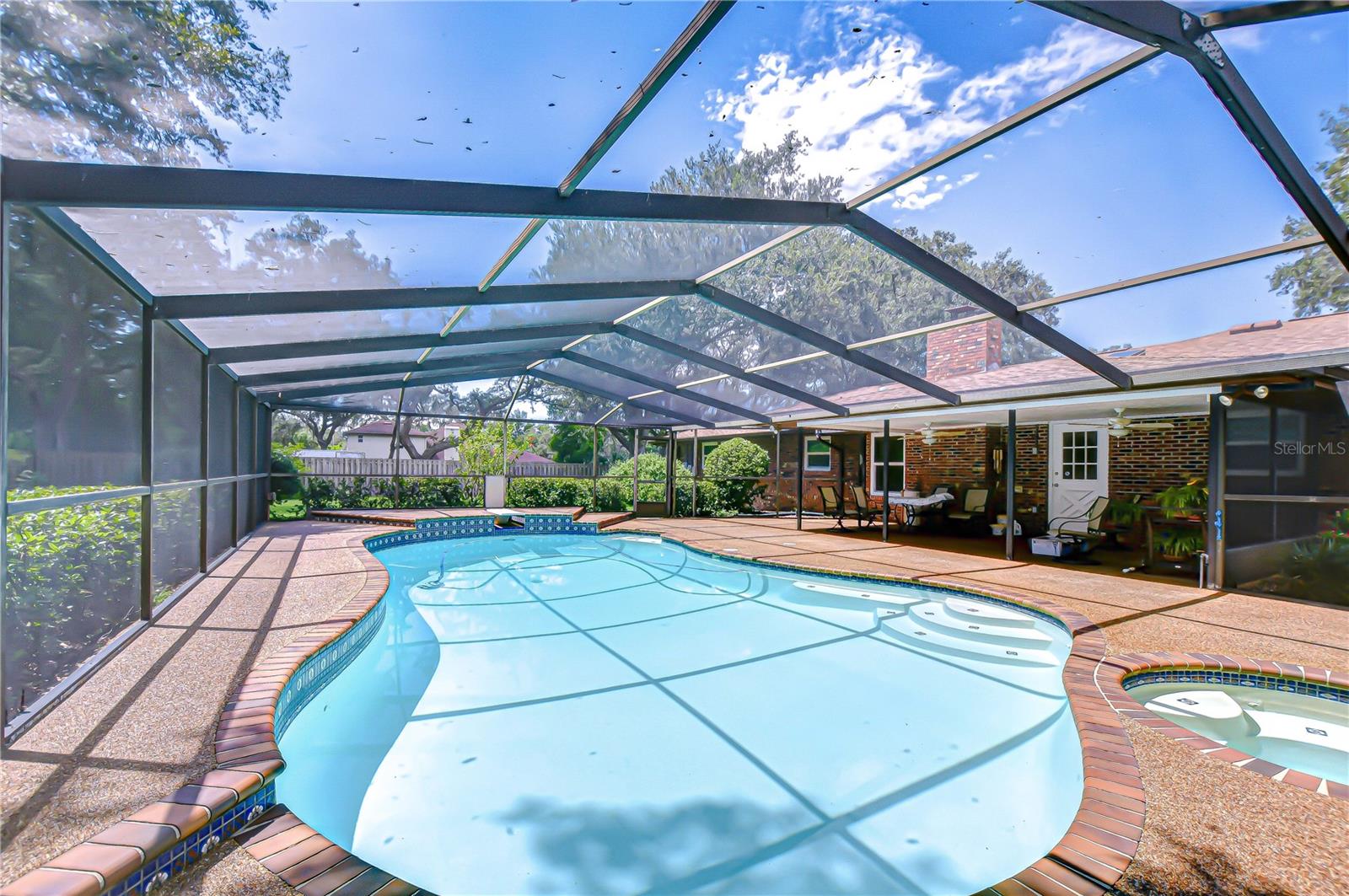 HICKORY HIGHLANDS - Residential