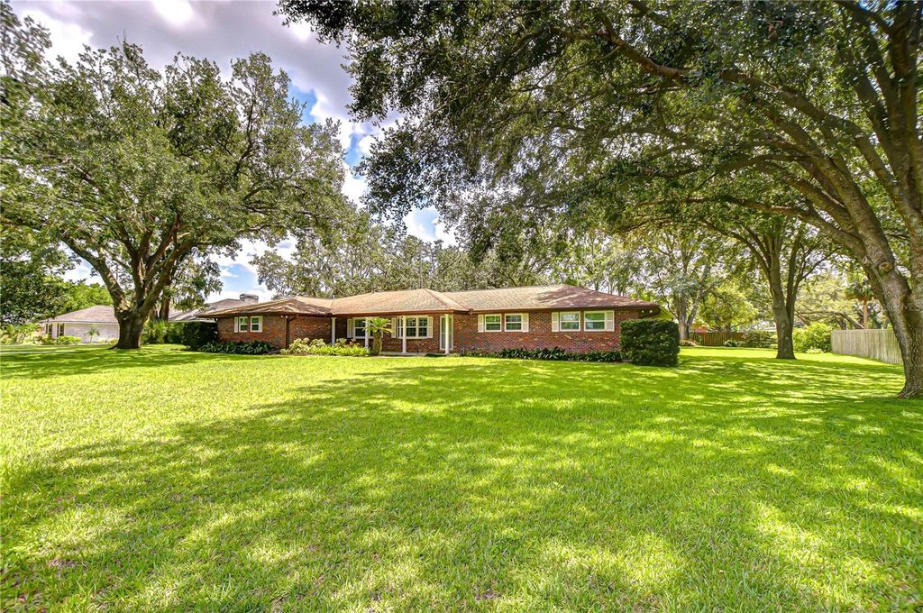 Photo of 121 Butler Road, Brandon, FL 33511 (MLS # TB8419657)
