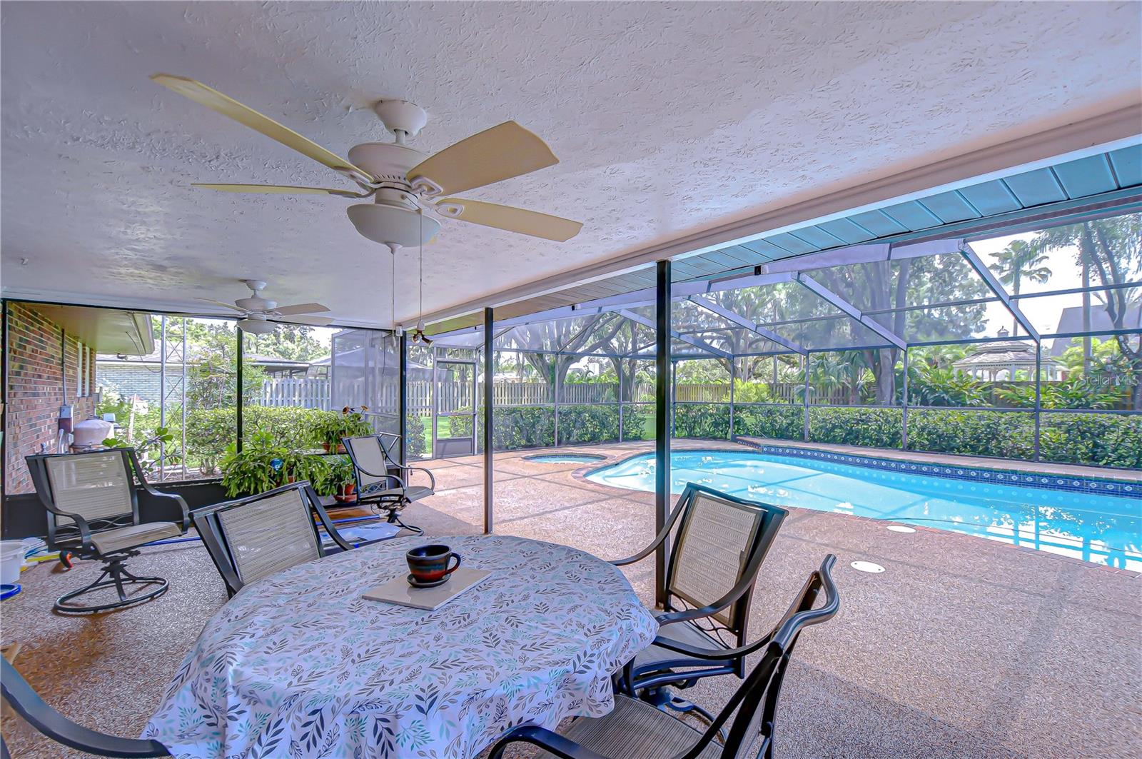 HICKORY HIGHLANDS - Residential