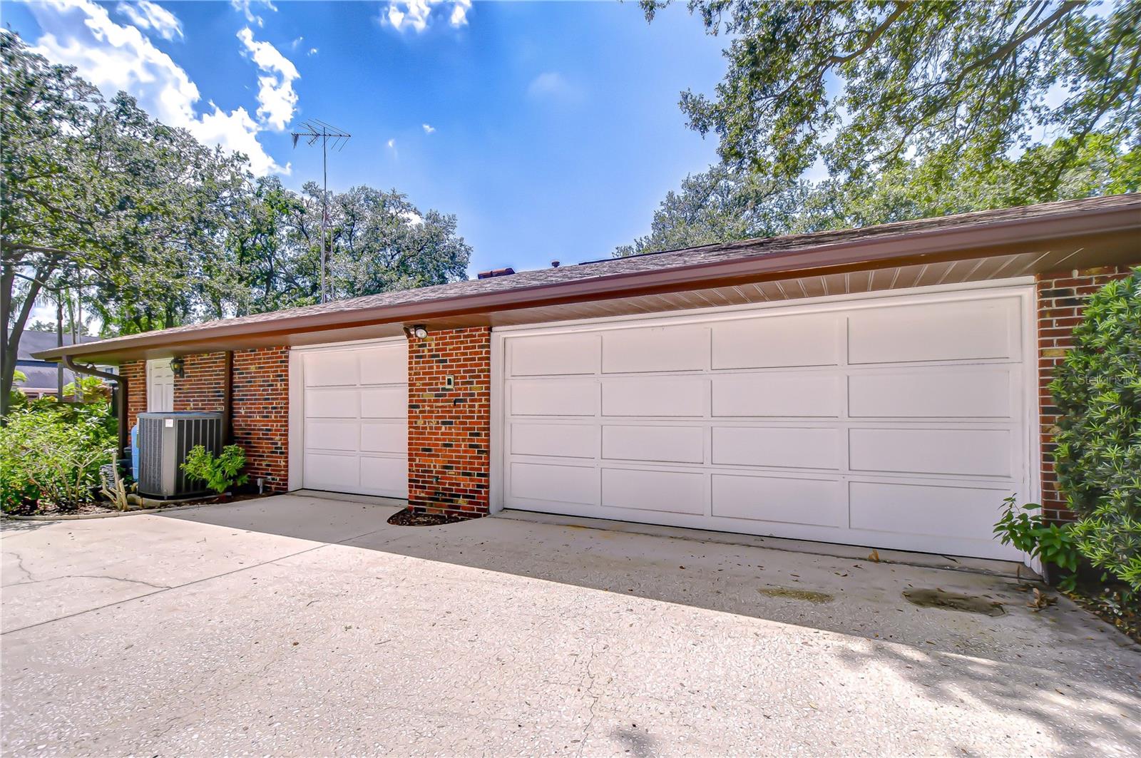 HICKORY HIGHLANDS - Residential
