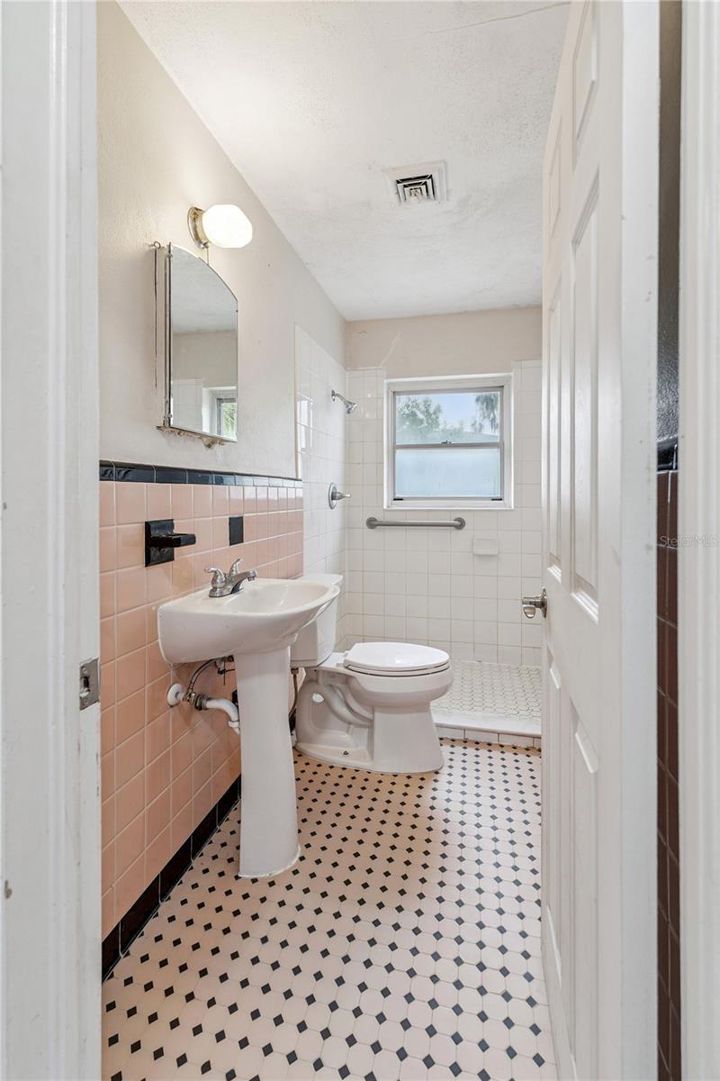 HUTCHINSON ADD - Residential