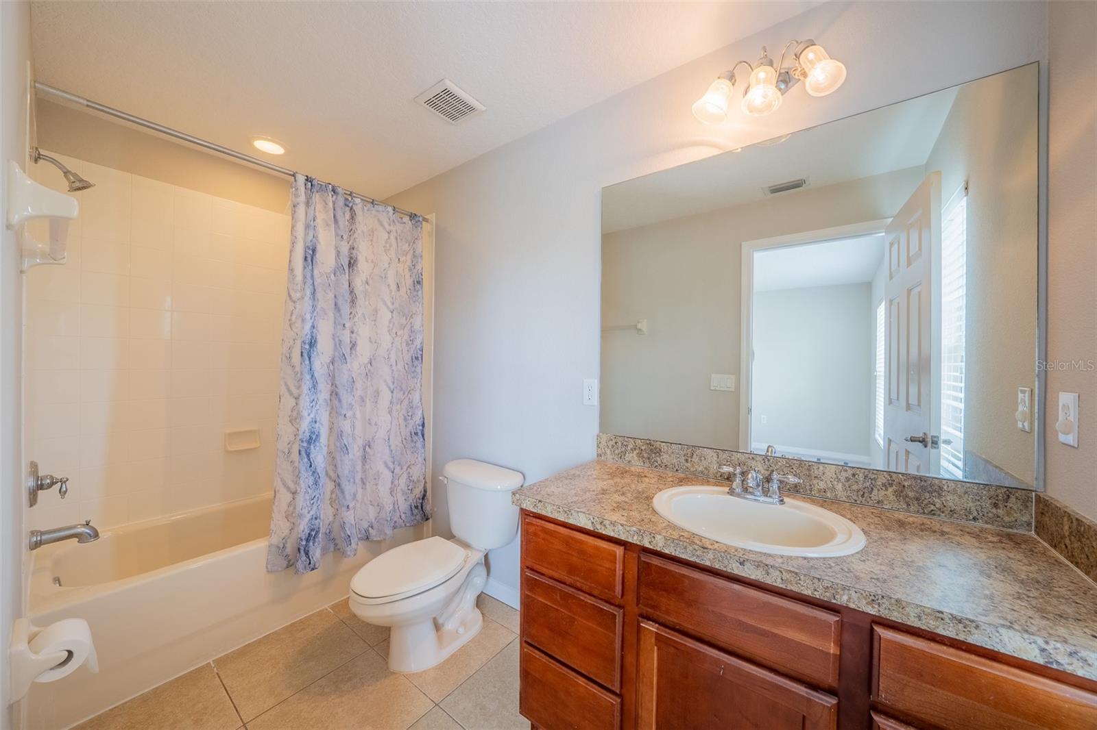 LAKE BRANDON PRCL 113 - Residential Lease