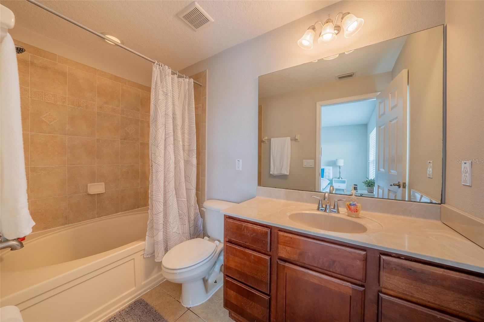 LAKE BRANDON PRCL 113 - Residential Lease