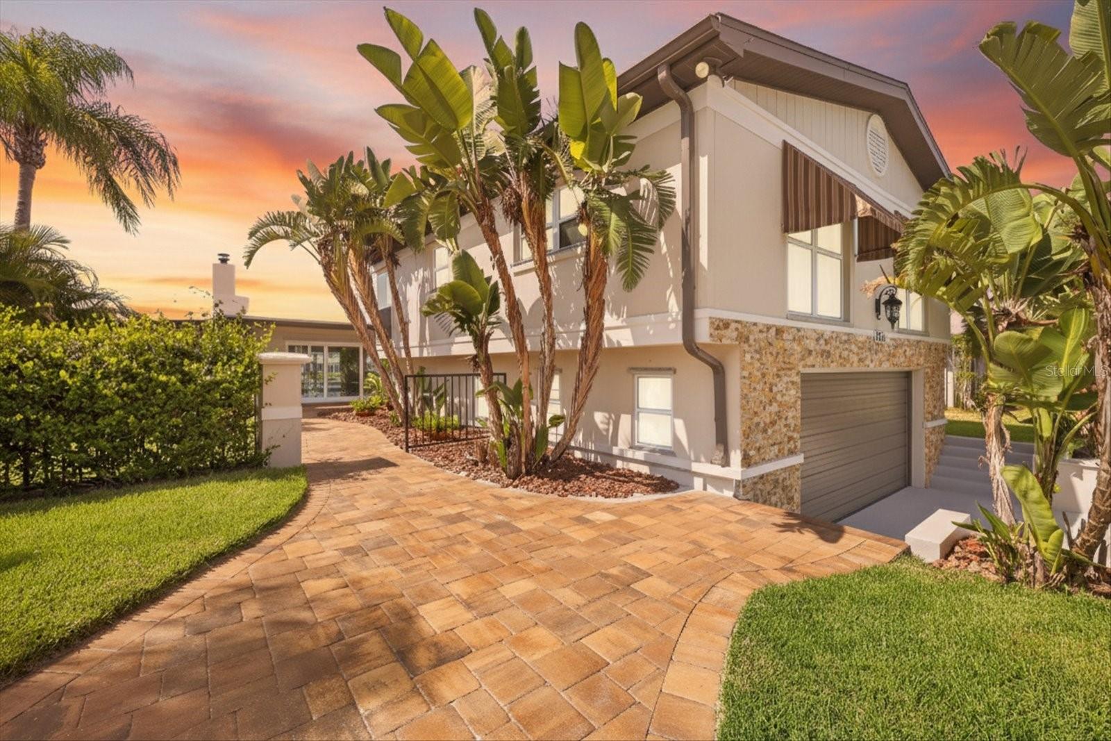 FLOR A MAR - Residential