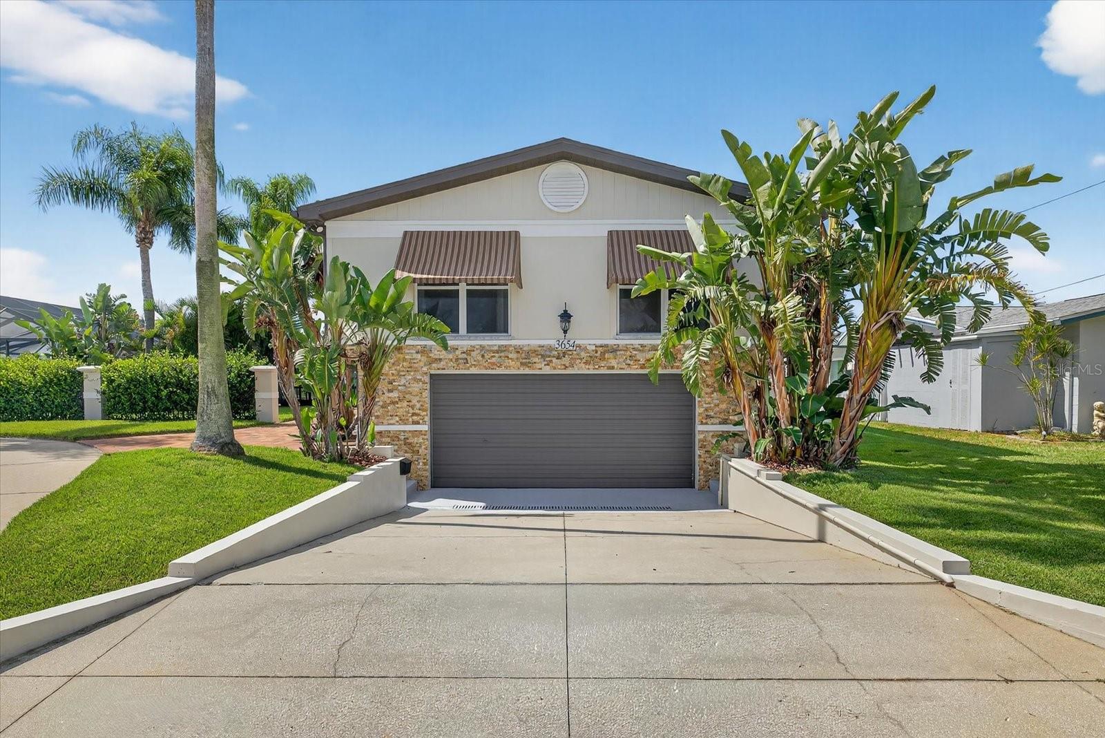 FLOR A MAR - Residential