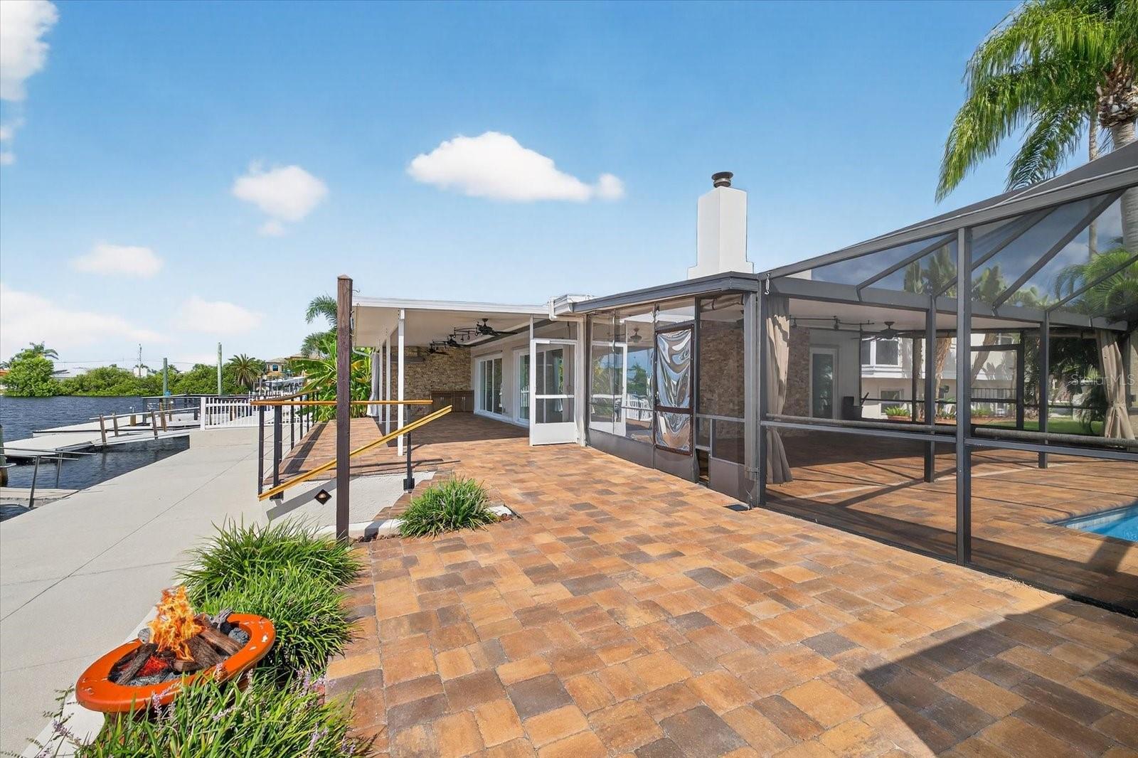 FLOR A MAR - Residential