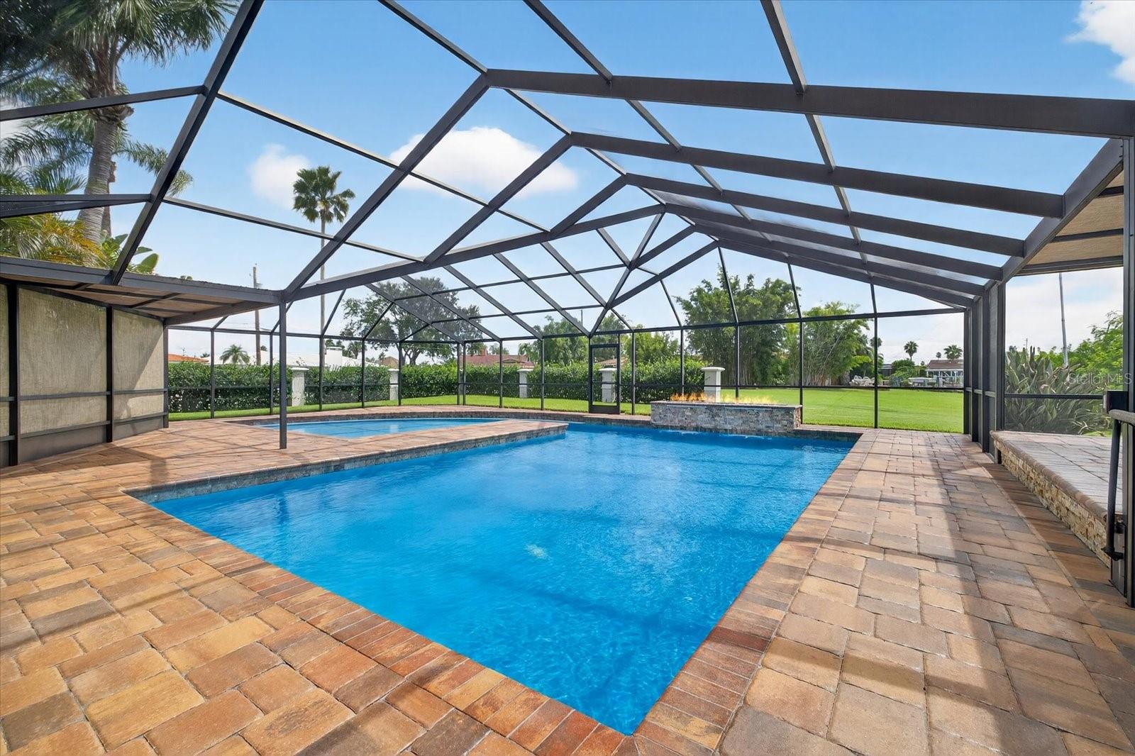 FLOR A MAR - Residential