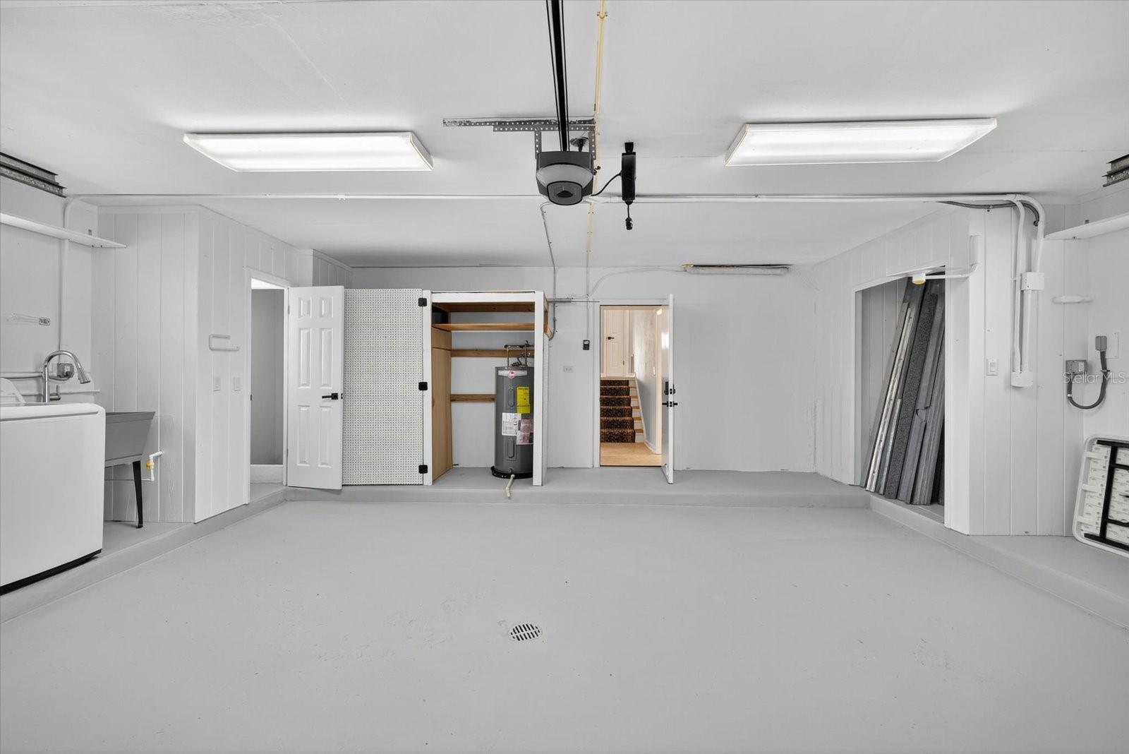 FLOR A MAR - Residential