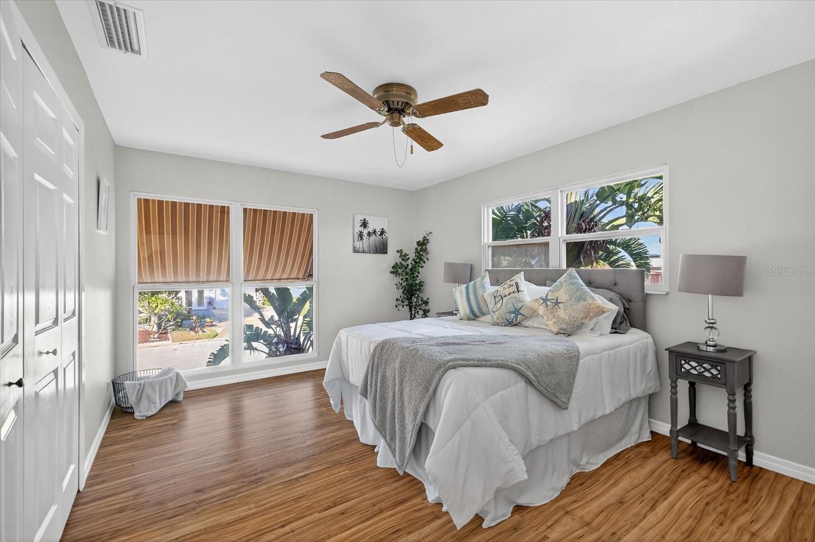 FLOR A MAR - Residential