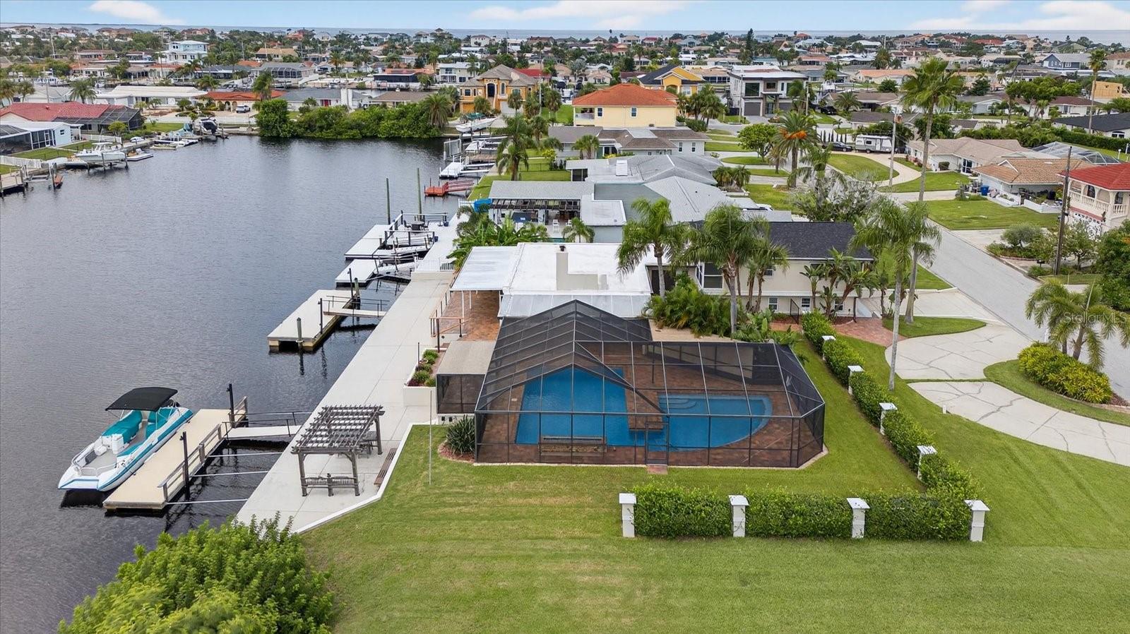 FLOR A MAR - Residential