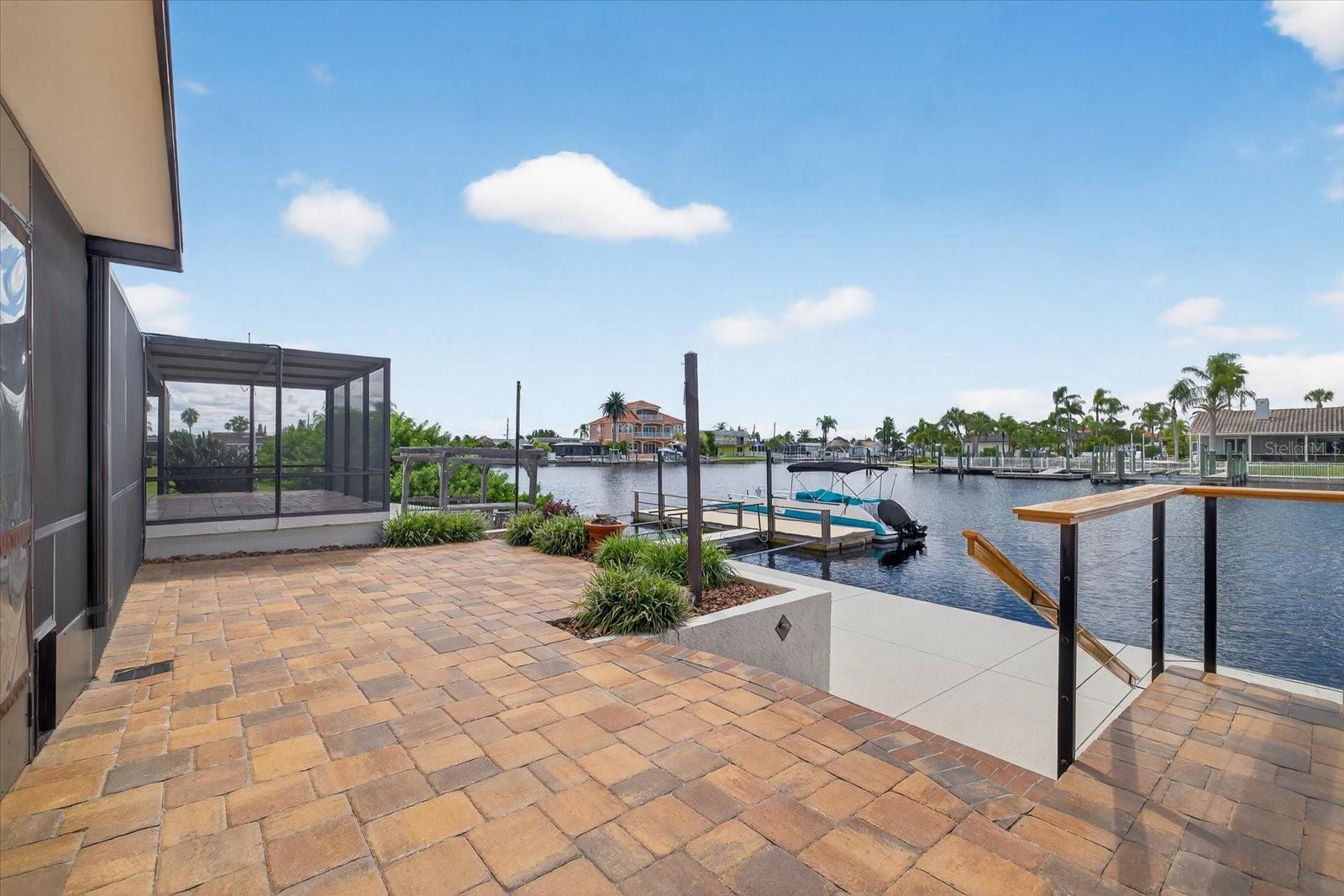 FLOR A MAR - Residential