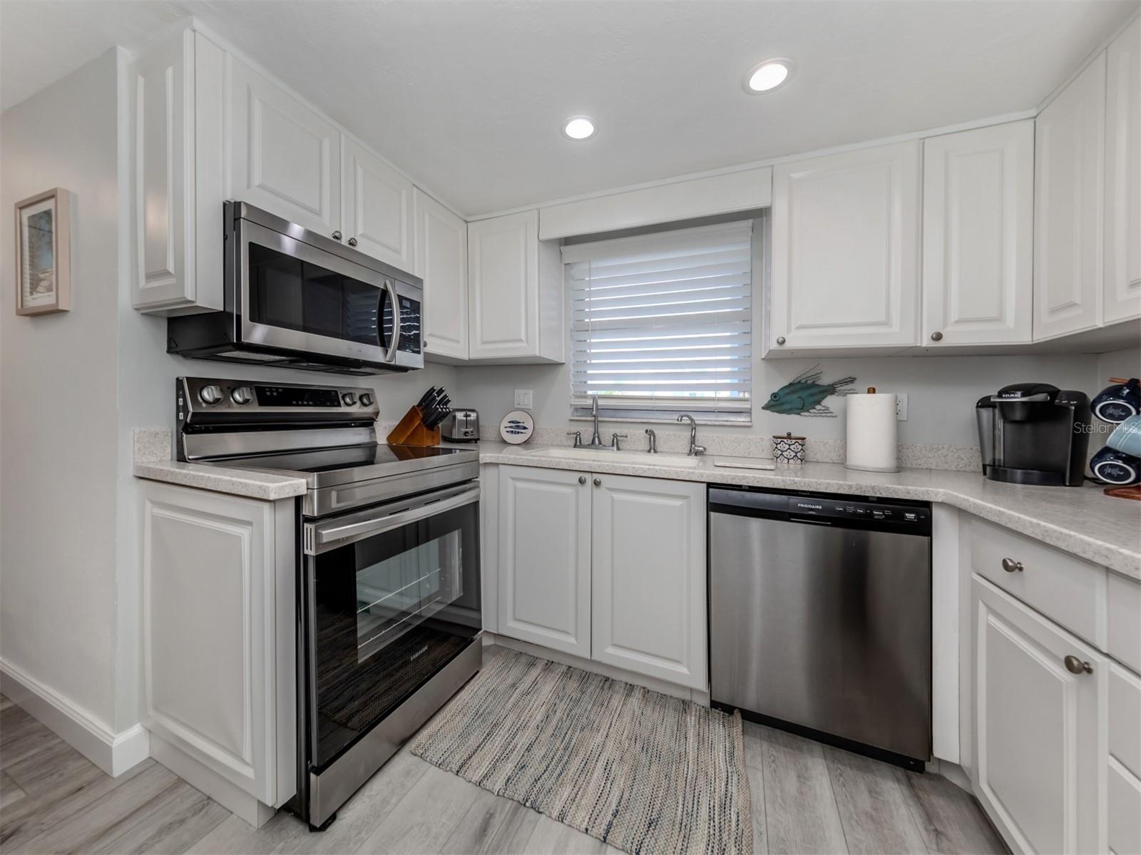 BAHIA VISTA GULF - Residential