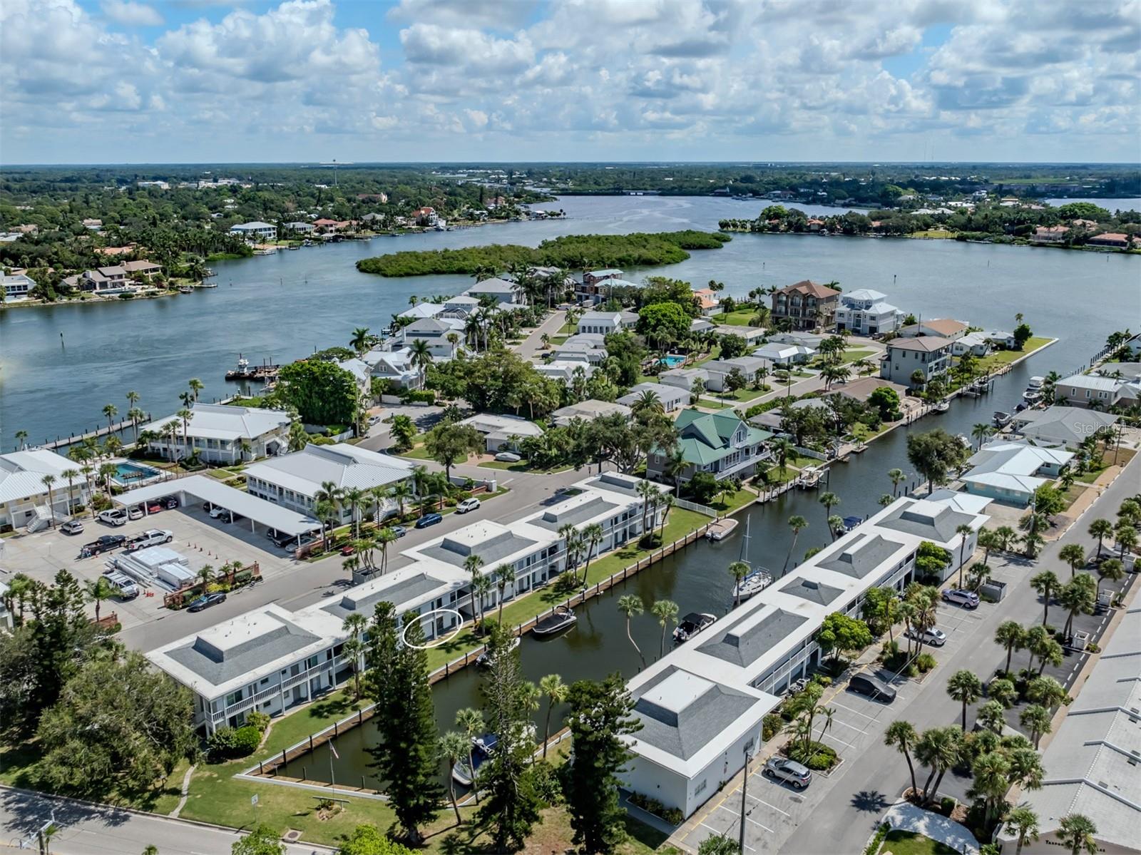 BAHIA VISTA GULF - Residential