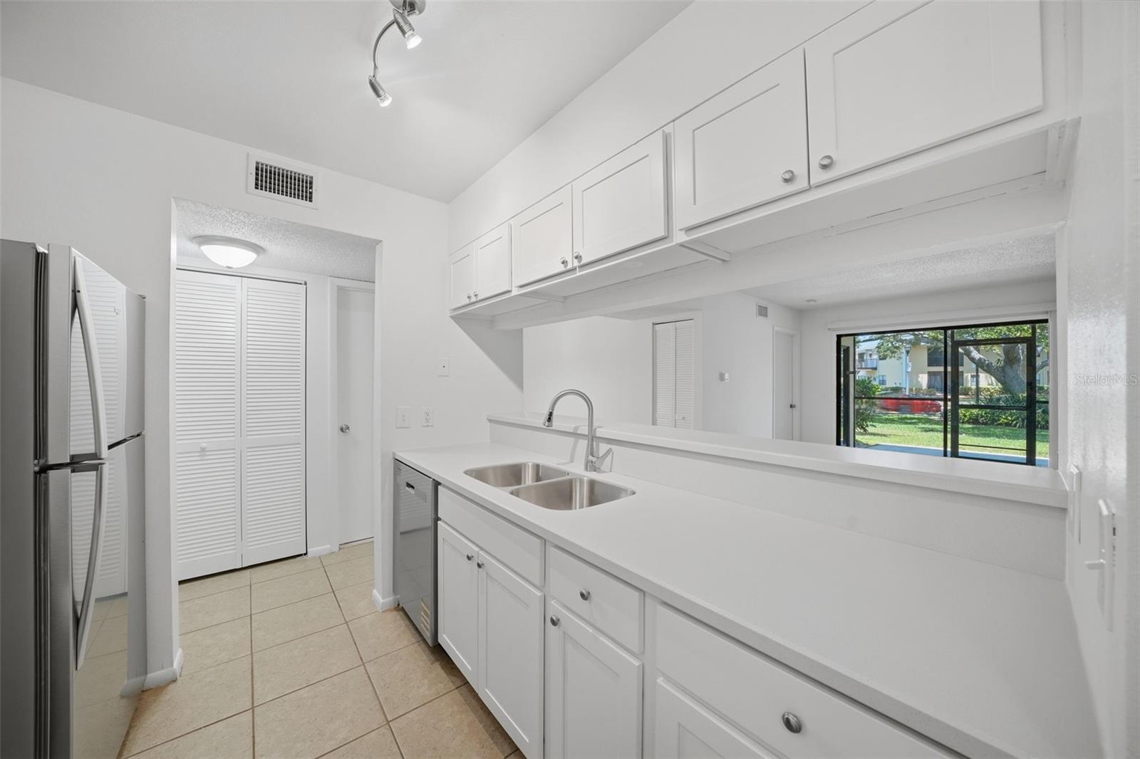 ARBOR GROVE CONDO - Residential