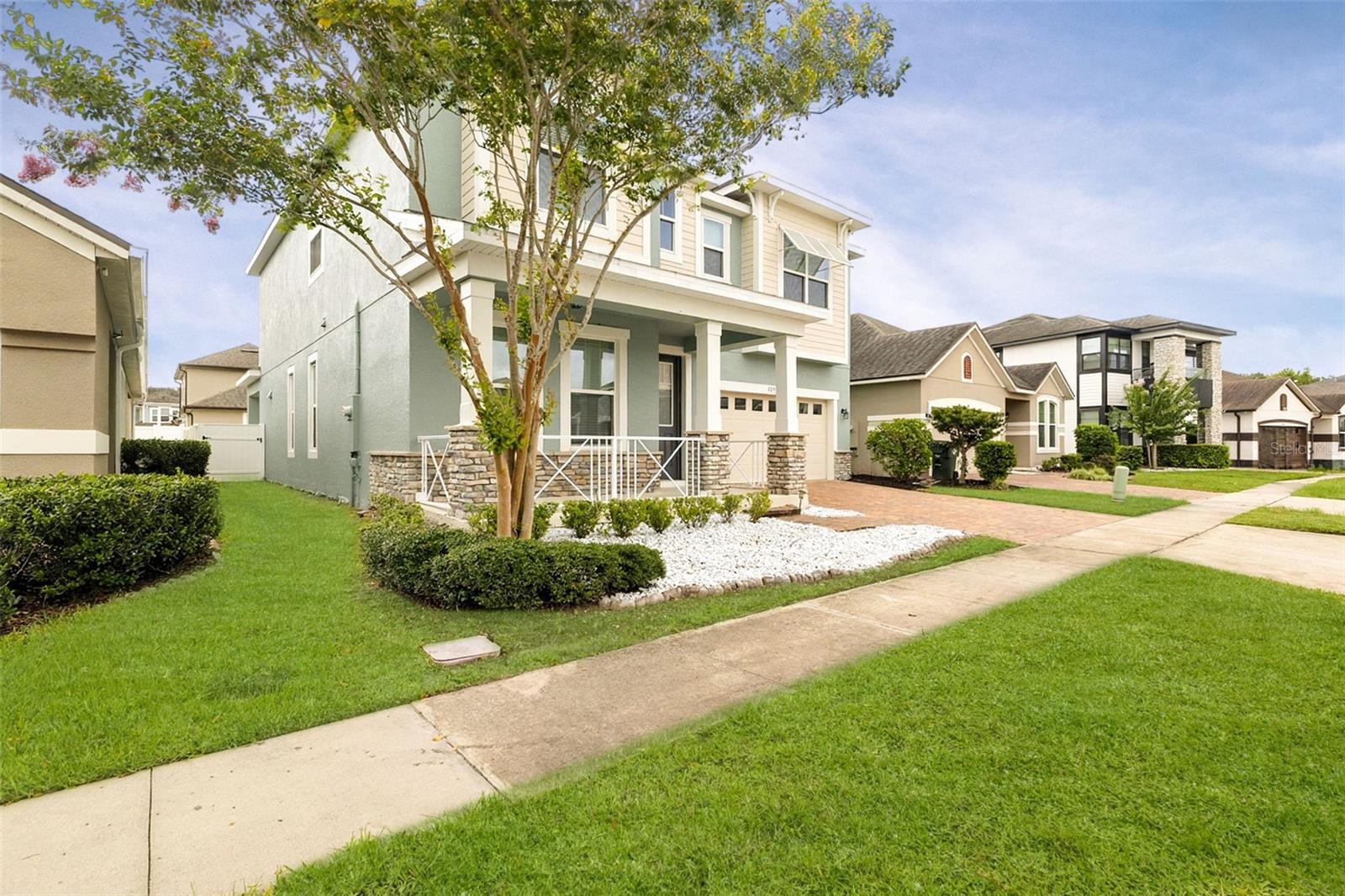 2408 CHATEAU LOOP