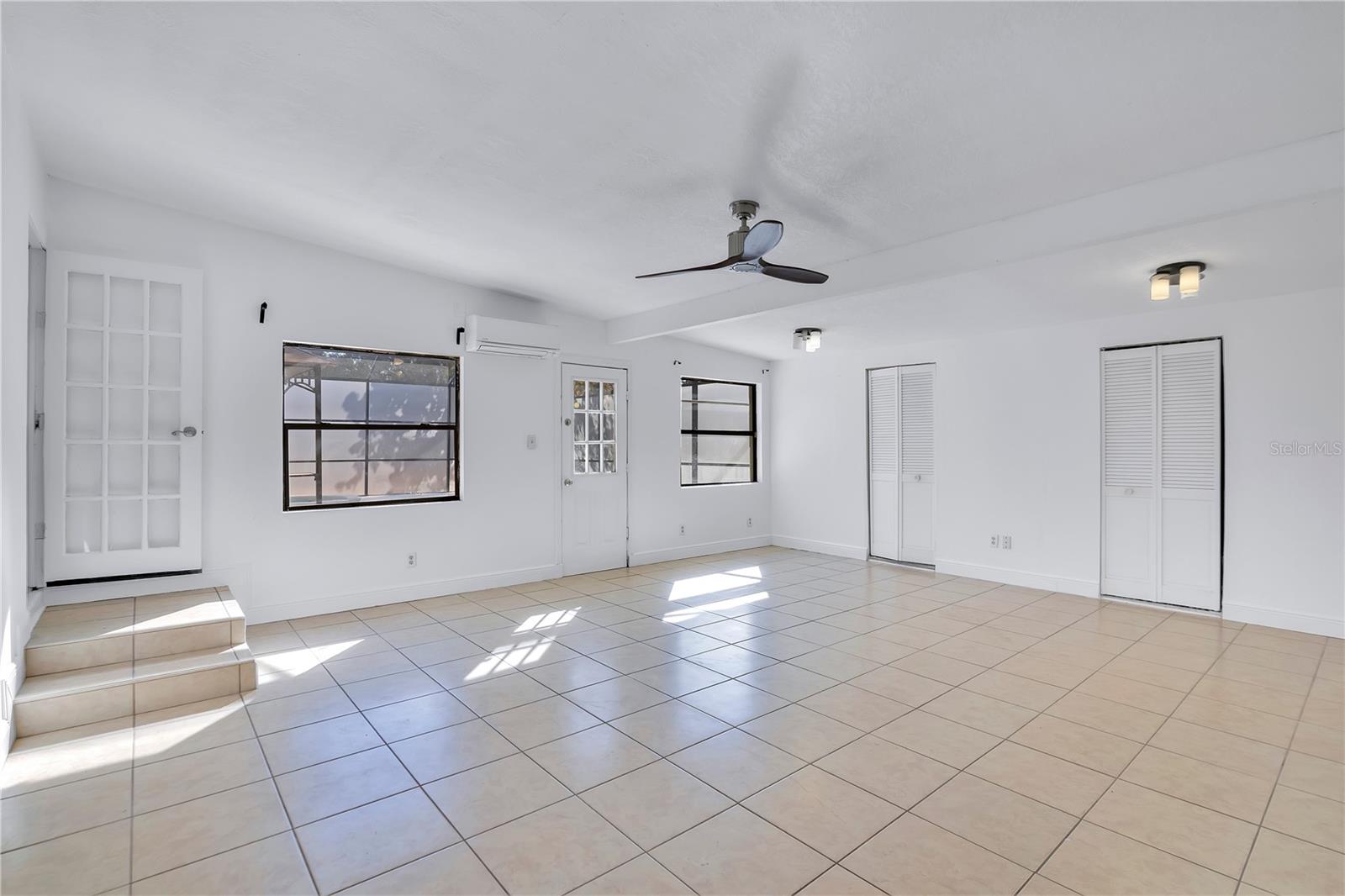 2420 PERSHING AVENUE