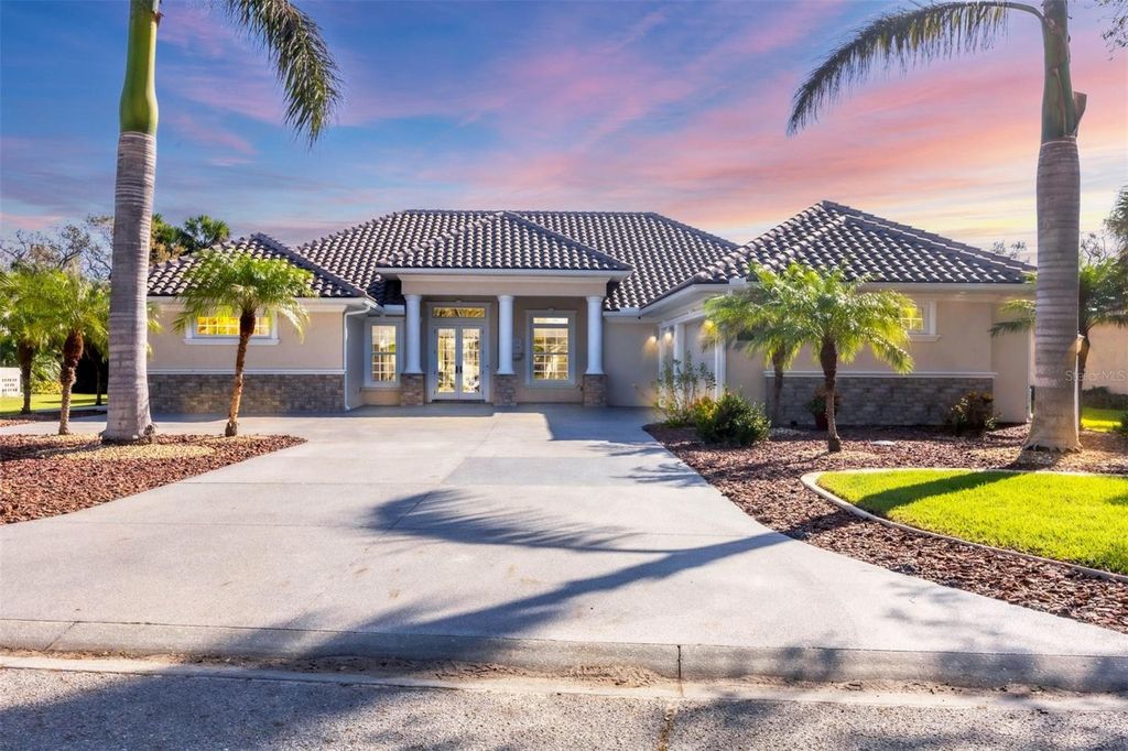 Photo of 192 Grand Oak Circle, Venice, FL 34292 (MLS # N6135095)