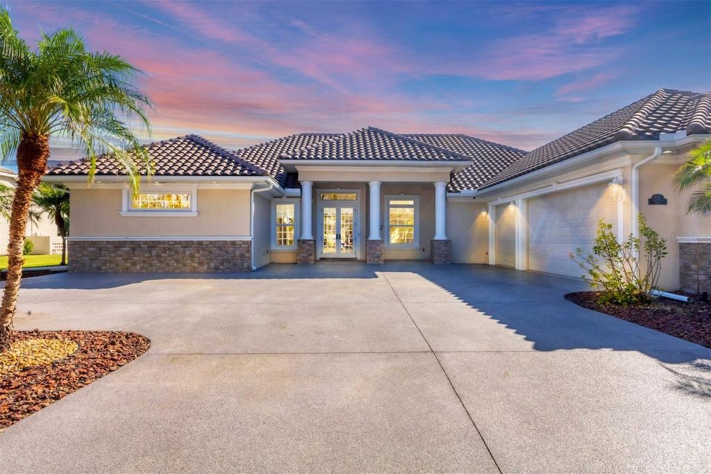 Photo of 192 Grand Oak Circle, Venice, FL 34292 (MLS # N6135095)