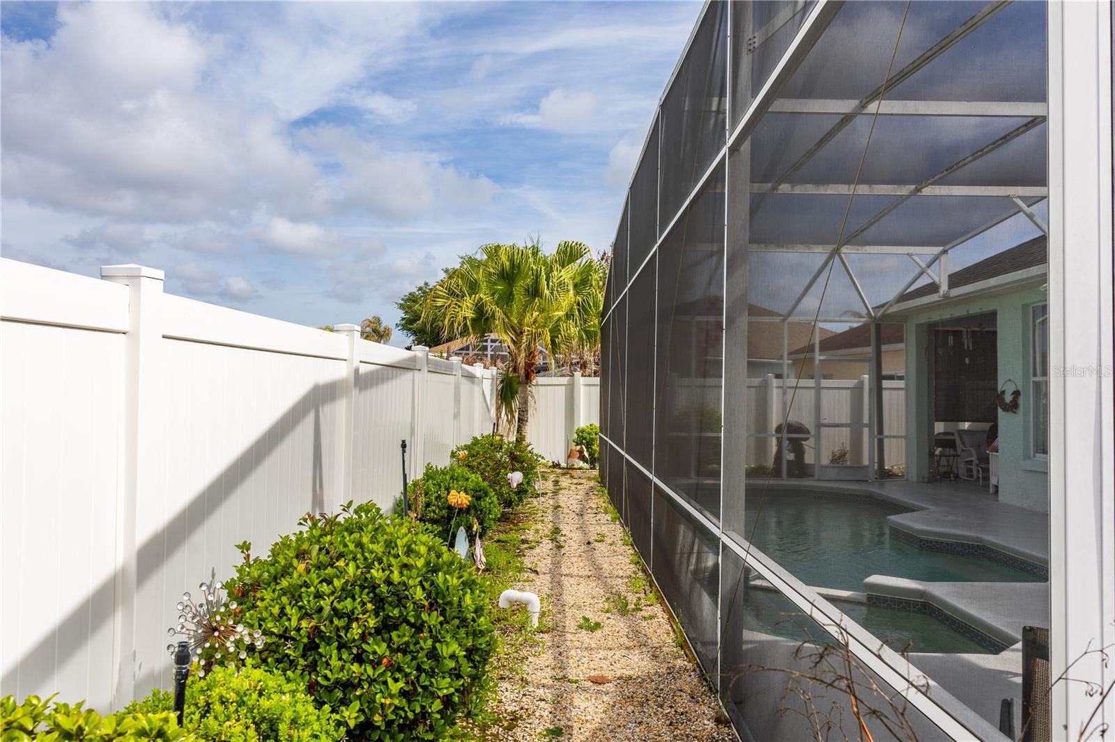 FAIRWAYS LAKE ESTATES - Residential