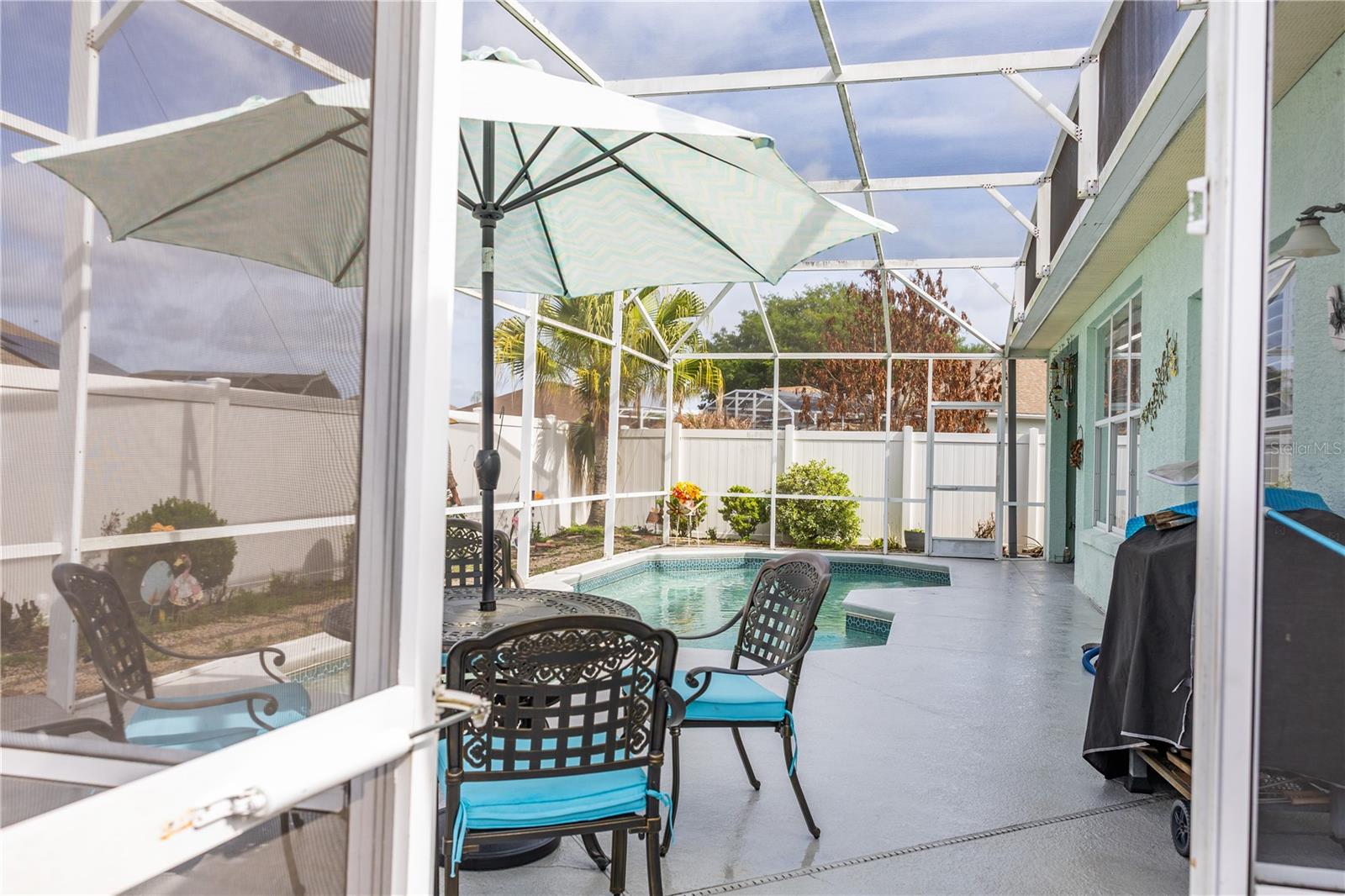 FAIRWAYS LAKE ESTATES - Residential