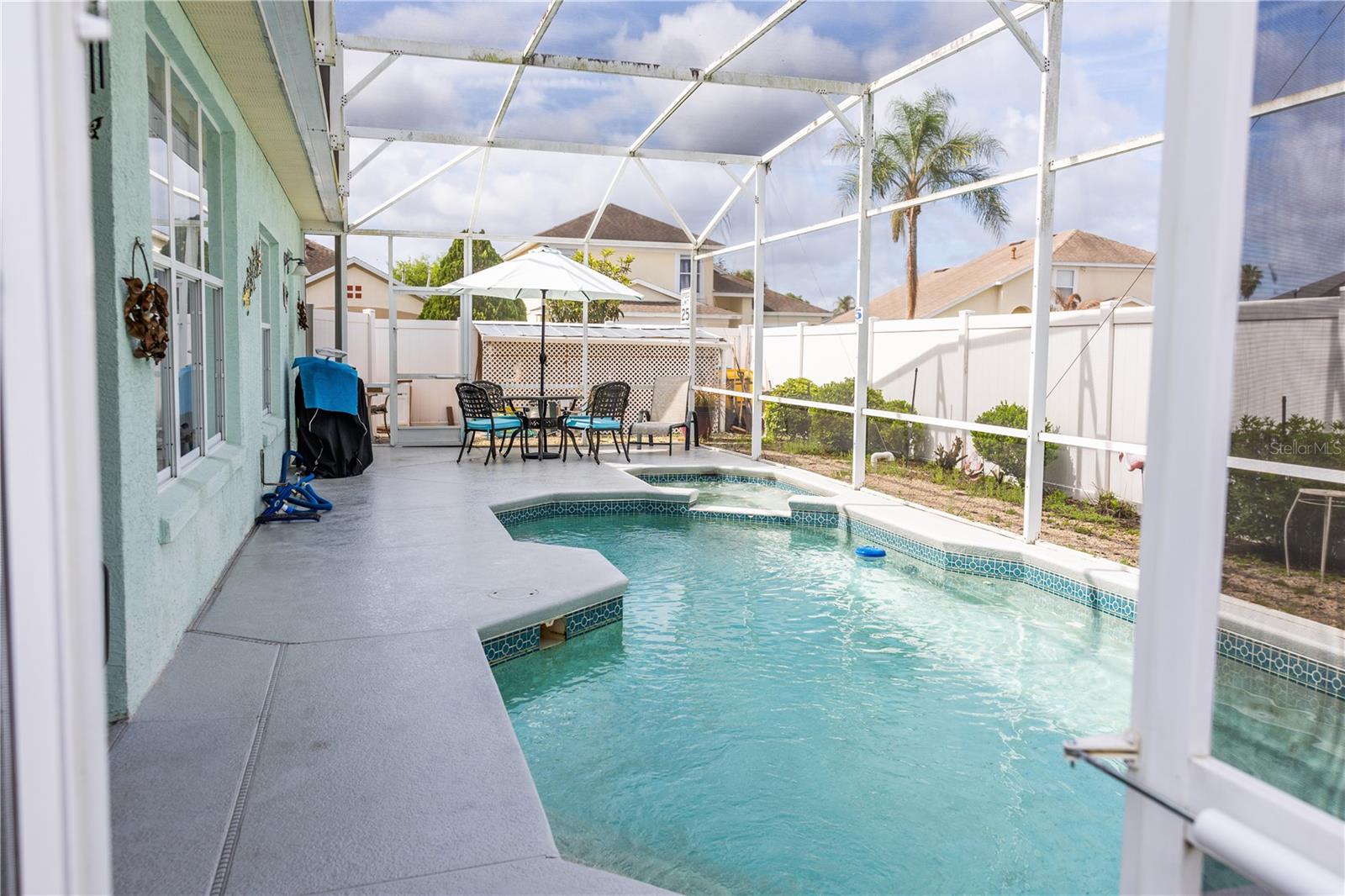 FAIRWAYS LAKE ESTATES - Residential