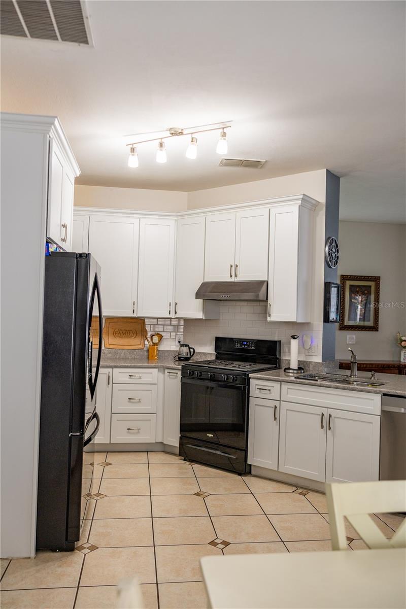 FAIRWAYS LAKE ESTATES - Residential