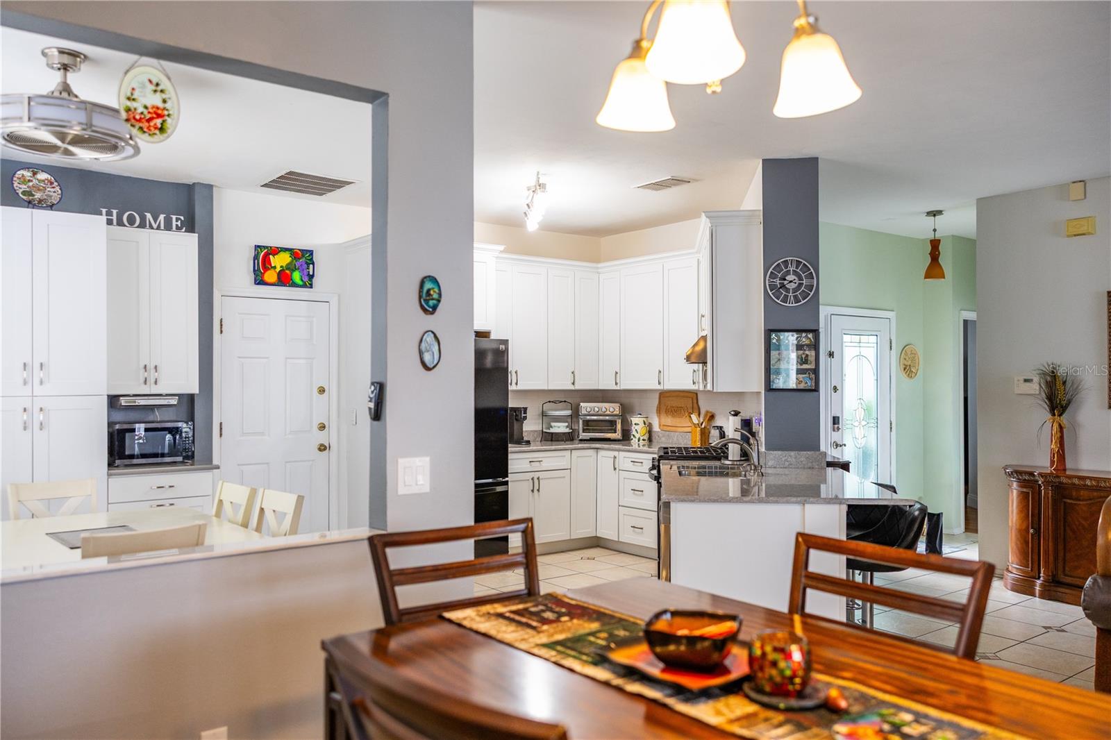 FAIRWAYS LAKE ESTATES - Residential