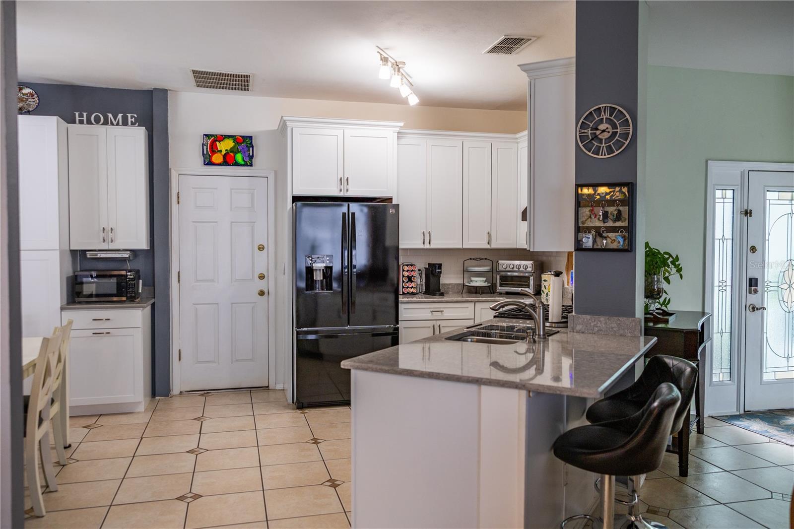 FAIRWAYS LAKE ESTATES - Residential