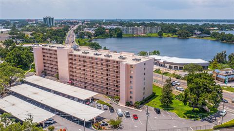 A home in WINTER HAVEN