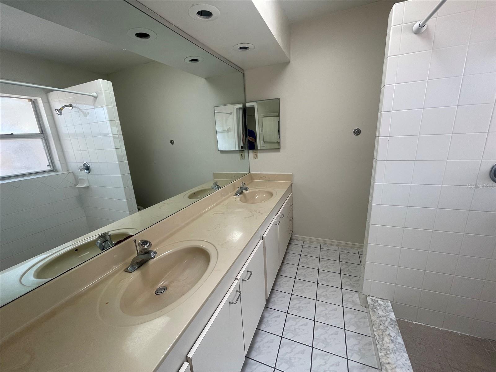 FERN COURT SUB - Residential