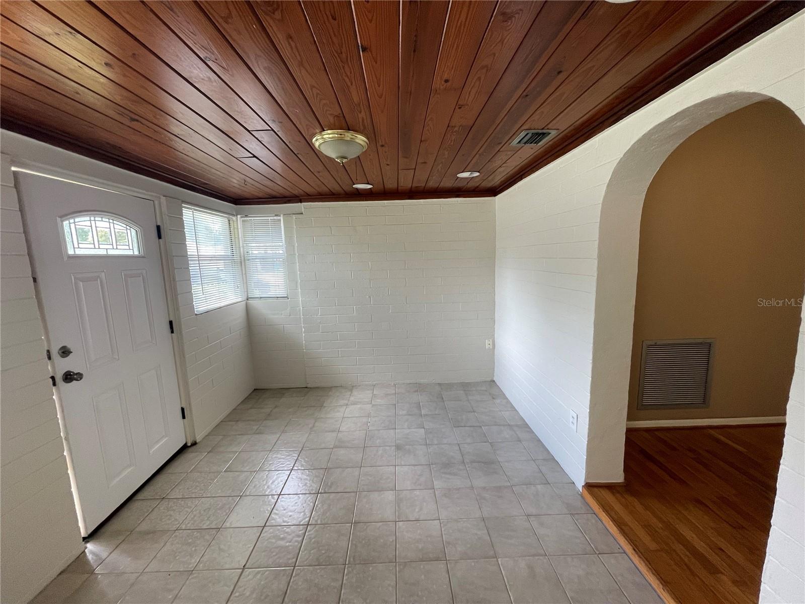 FERN COURT SUB - Residential