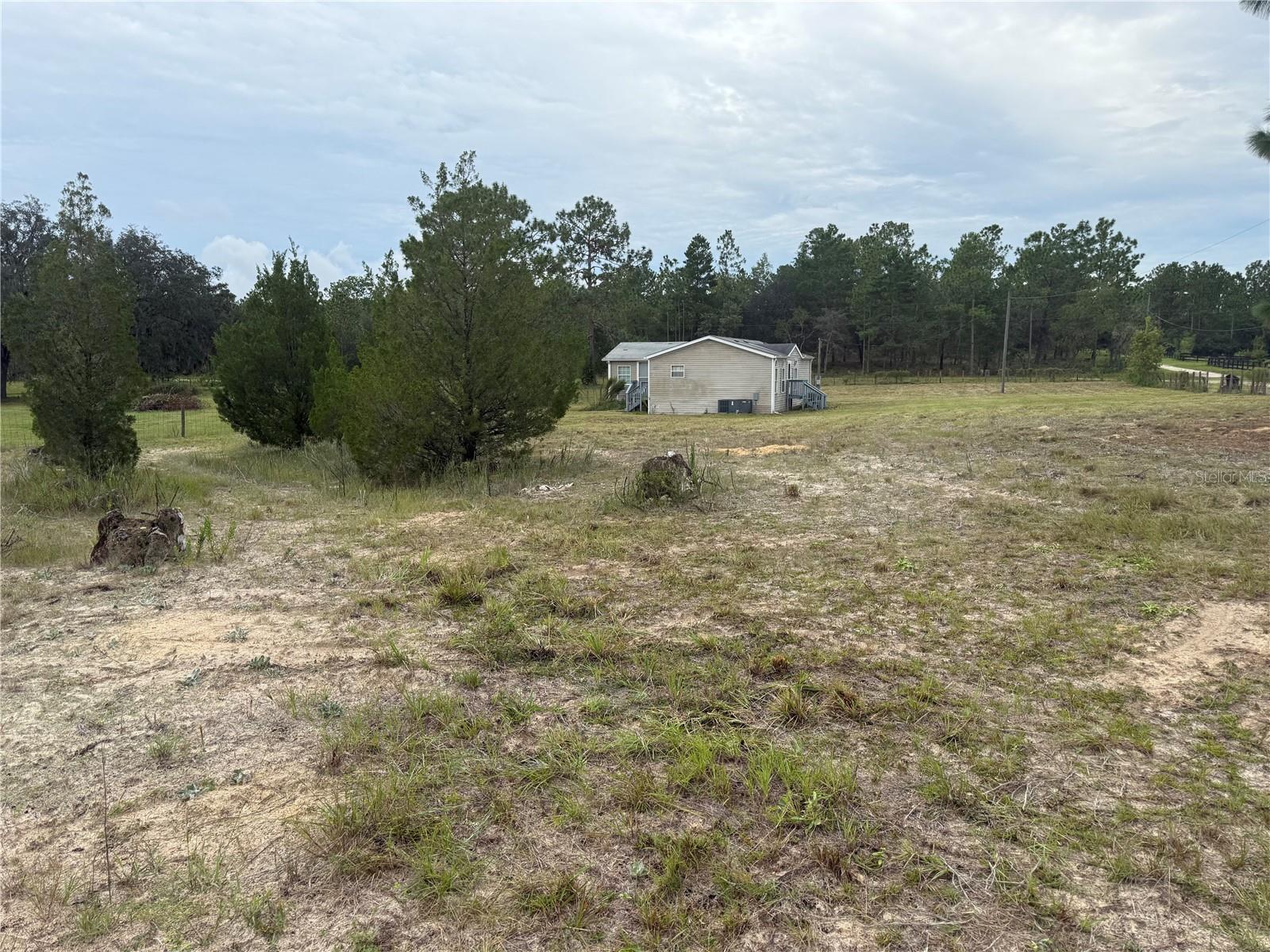 HILLS/FLORIDA WOODS - Residential