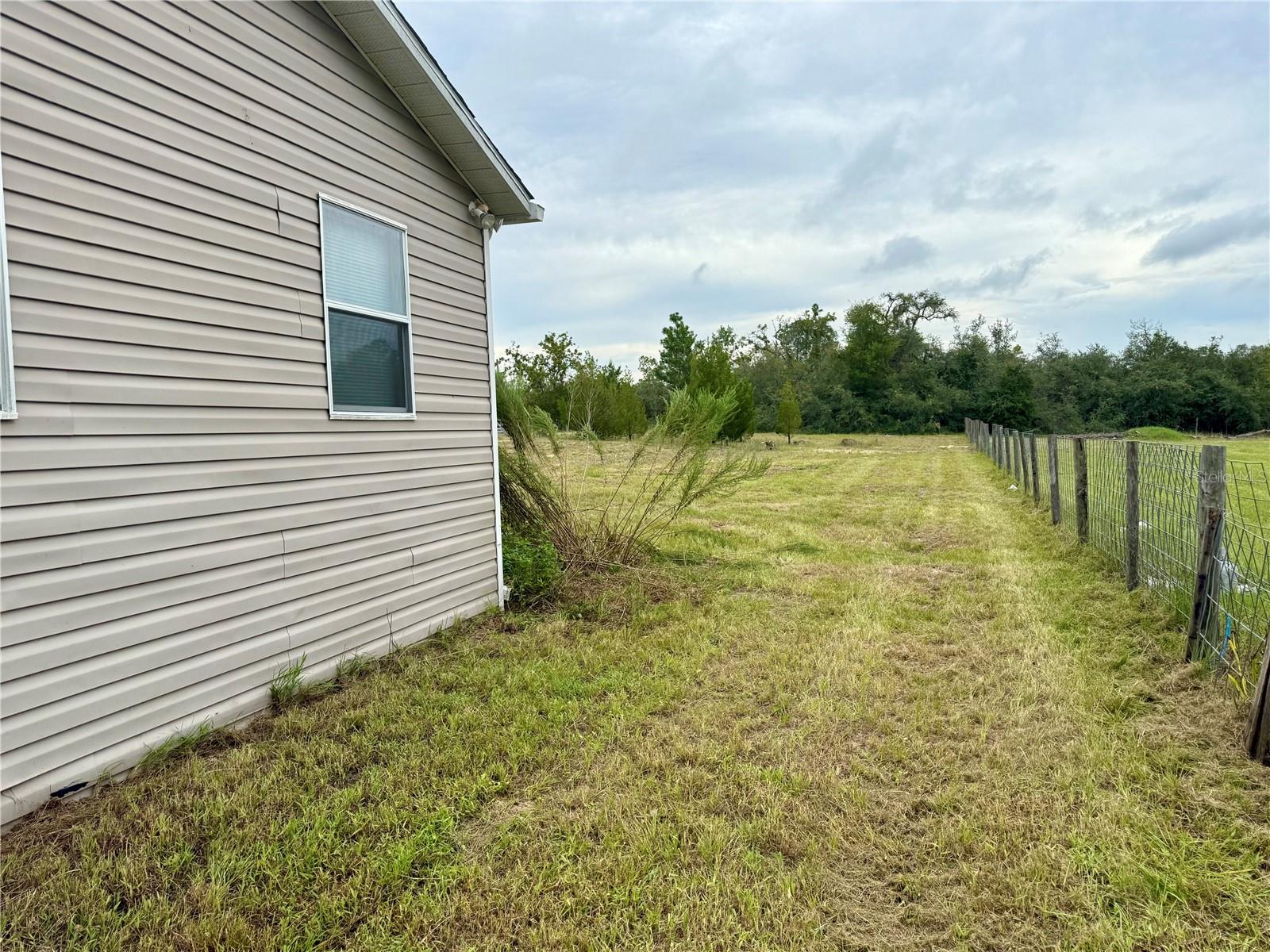 HILLS/FLORIDA WOODS - Residential