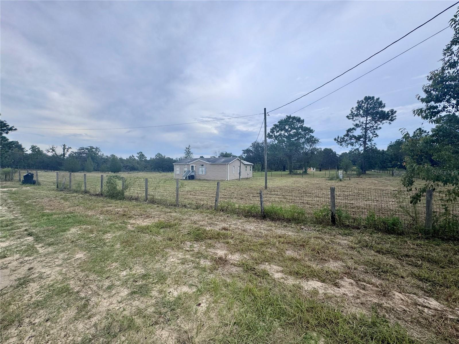 HILLS/FLORIDA WOODS - Residential