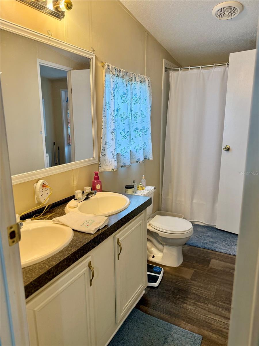 HILLS/FLORIDA WOODS - Residential